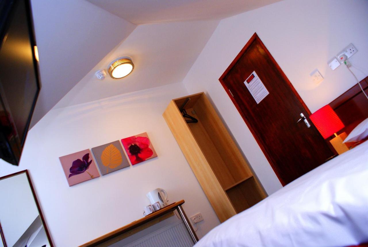 The Hindes Hotel Хароу Екстериор снимка