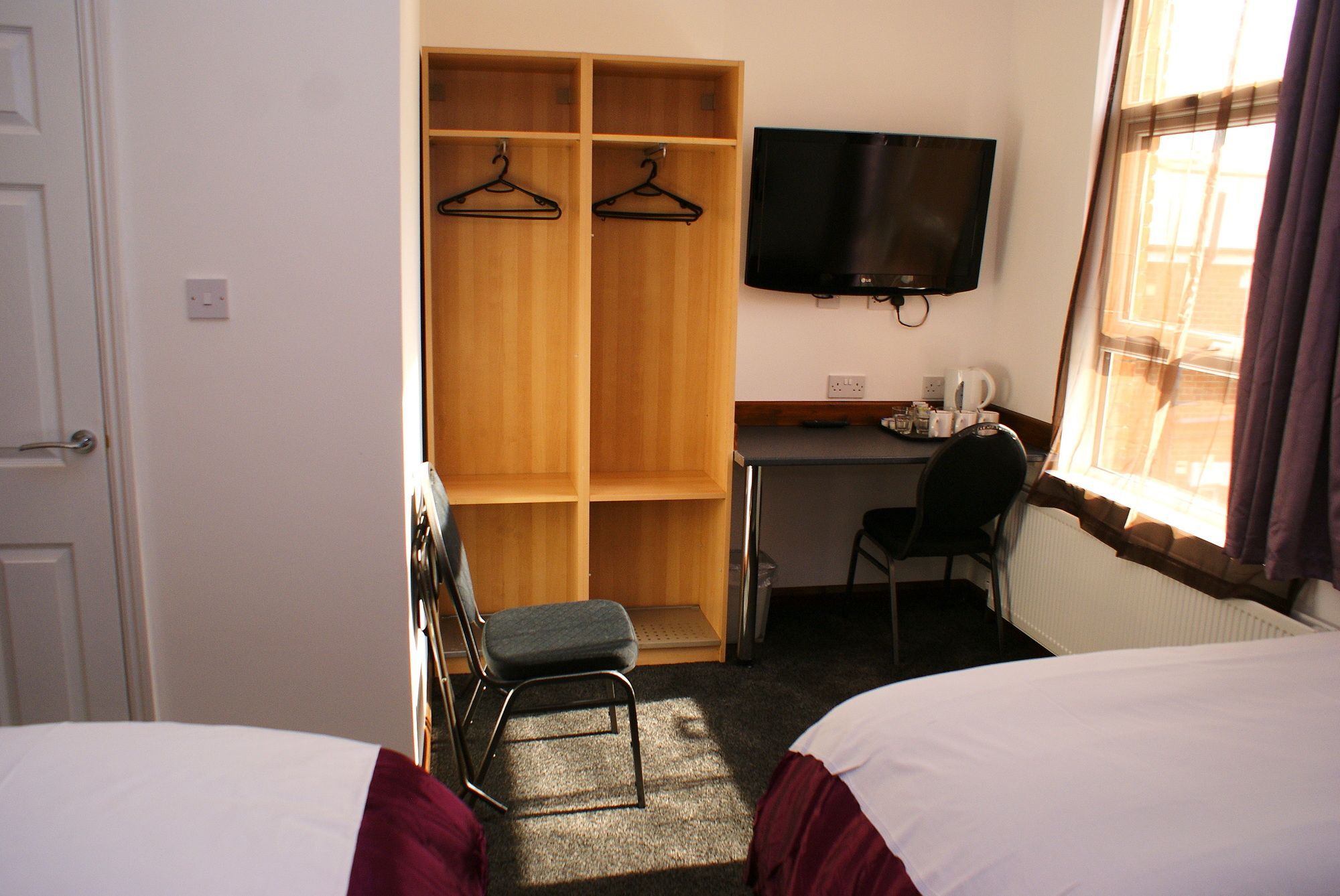 The Hindes Hotel Хароу Екстериор снимка